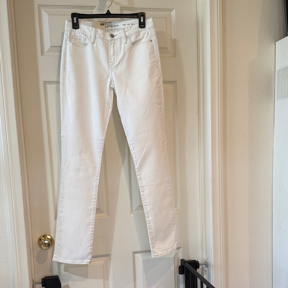 Calvin Klein Jeans Women's Straight Leg White Denim NWT size 27x32
